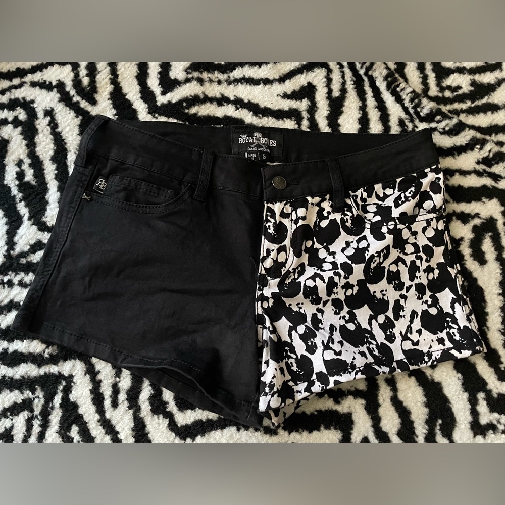 Royal Bones Split Skull Print Shorts. Size 5. Punk. Y2K. Emo. Goth.